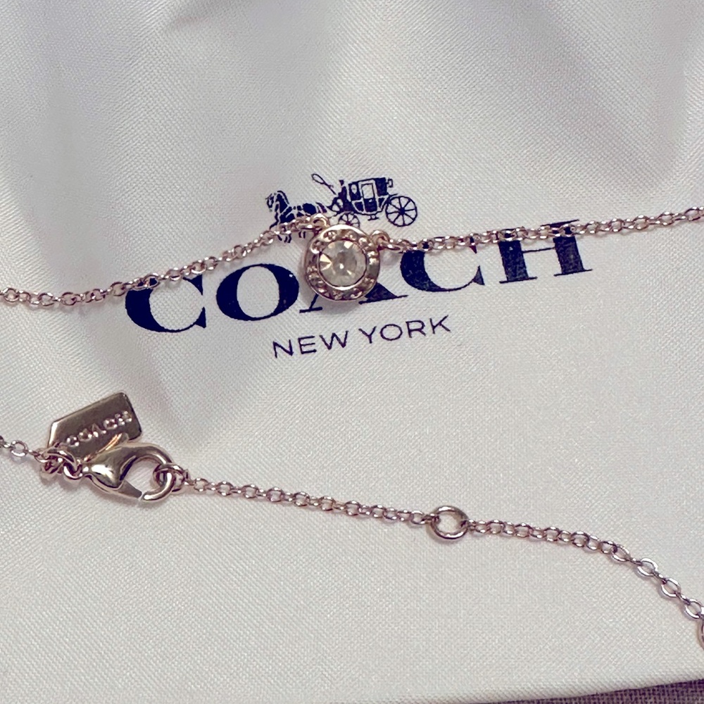 🐎COACH OPEN 🐎 CIRCLE STONE NECKLACE ROSE GOLD
